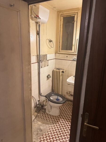 Caderea Bastiliei, Piata Romana vanzari apartament 2 camere etaj 1, balcon