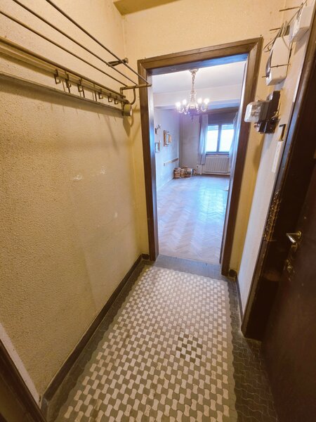 Caderea Bastiliei, Piata Romana vanzari apartament 2 camere etaj 1, balcon