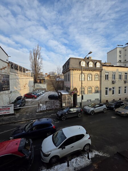 Caderea Bastiliei, Piata Romana vanzari apartament 2 camere etaj 1, balcon